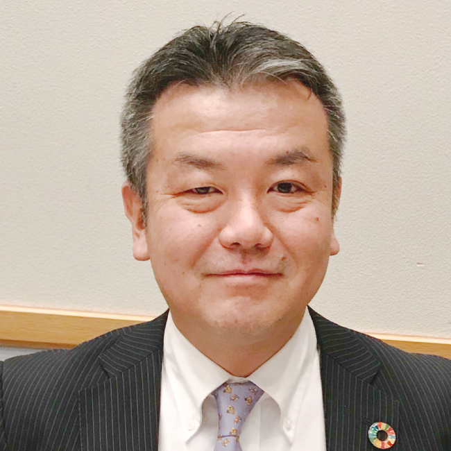 光信 博雄 氏