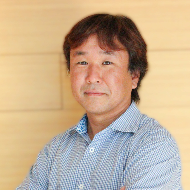 足立 崇彰 氏